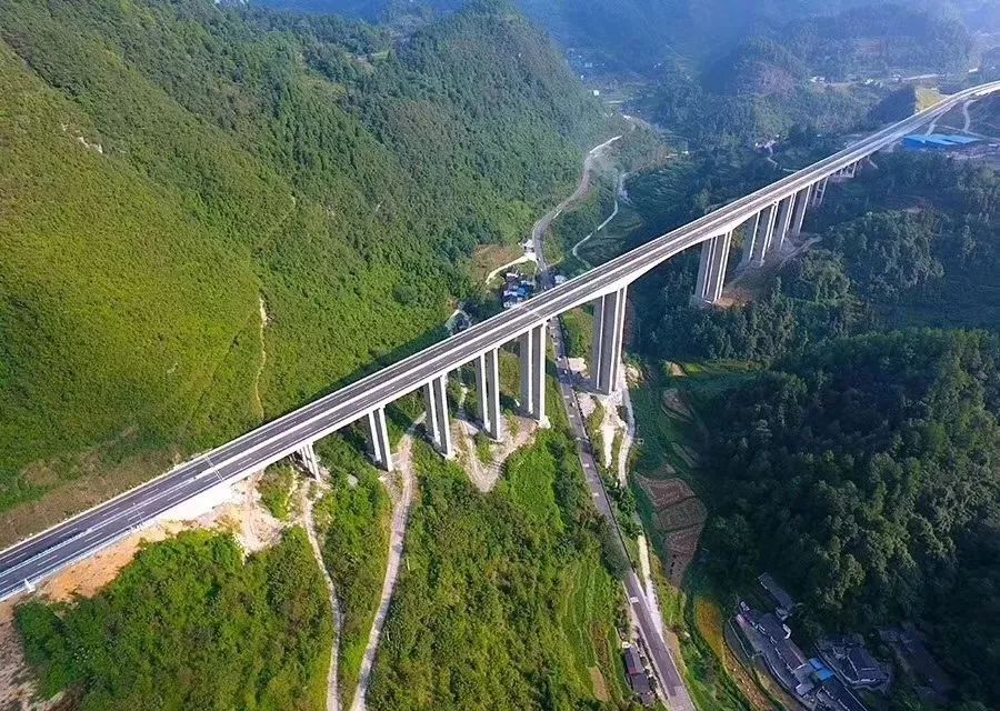 今天凌晨四点,贵州又一条高速公路全线通车!过路费标准公布