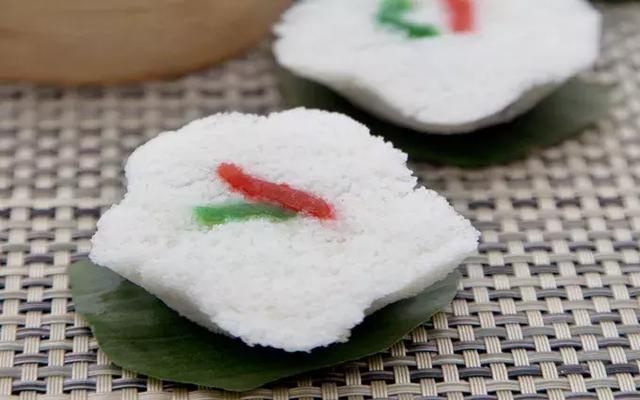 的老味道 每一口香味 都能自由流淌在唇齿间 起于南宋时期的定胜糕