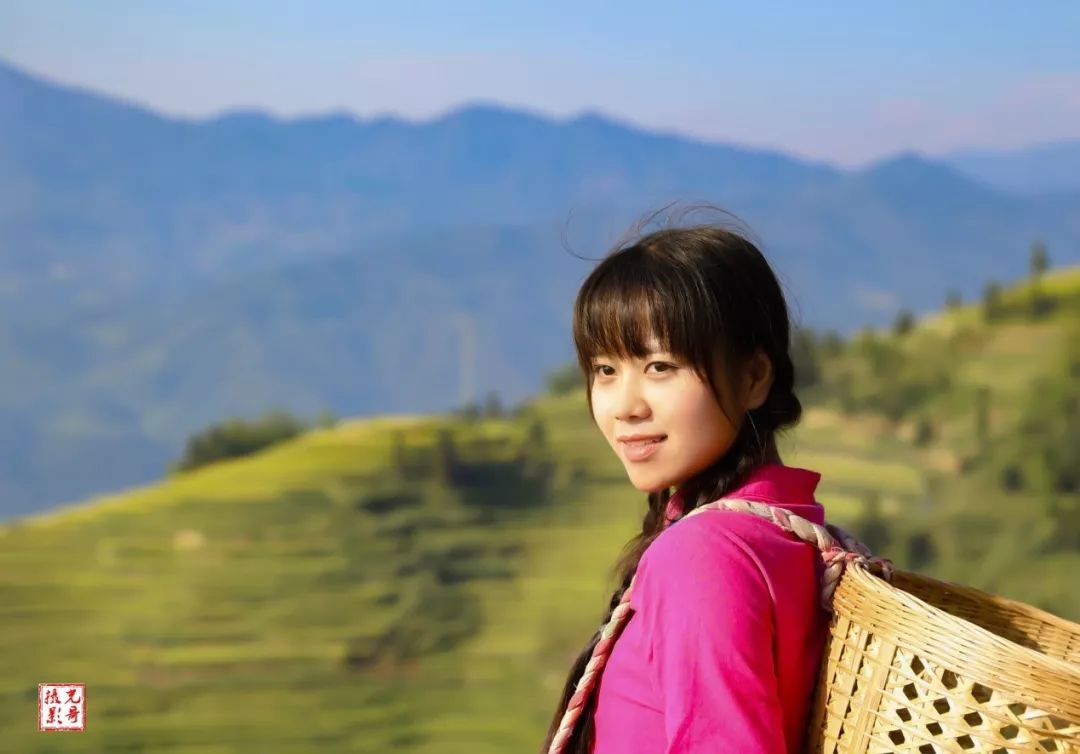 新化90后女孩心宝拥有140万粉丝的网红美女