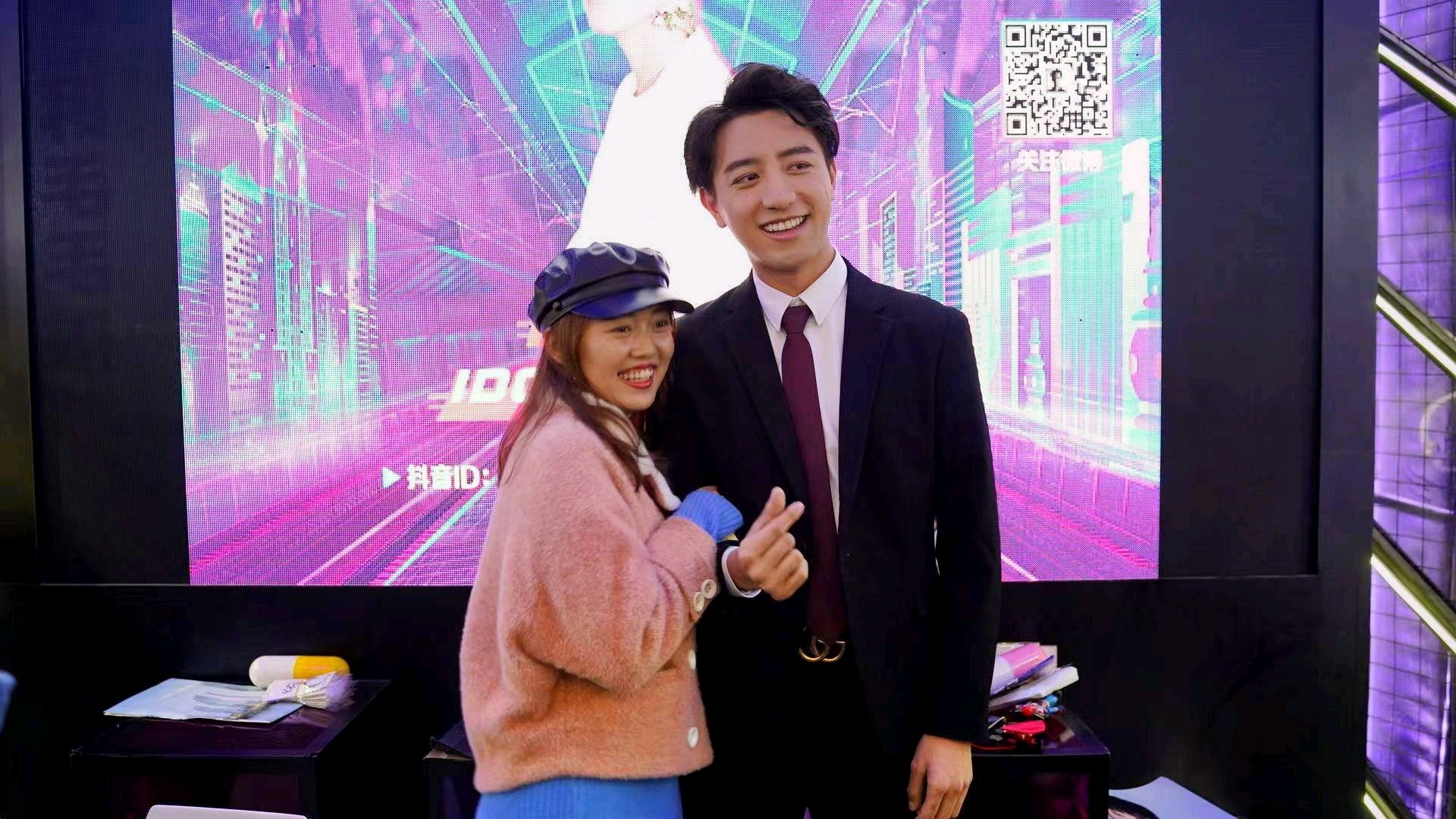 宝藏男孩金宇,宅男女神amazing甜甜空降成都 玩转抖incity美好生活节