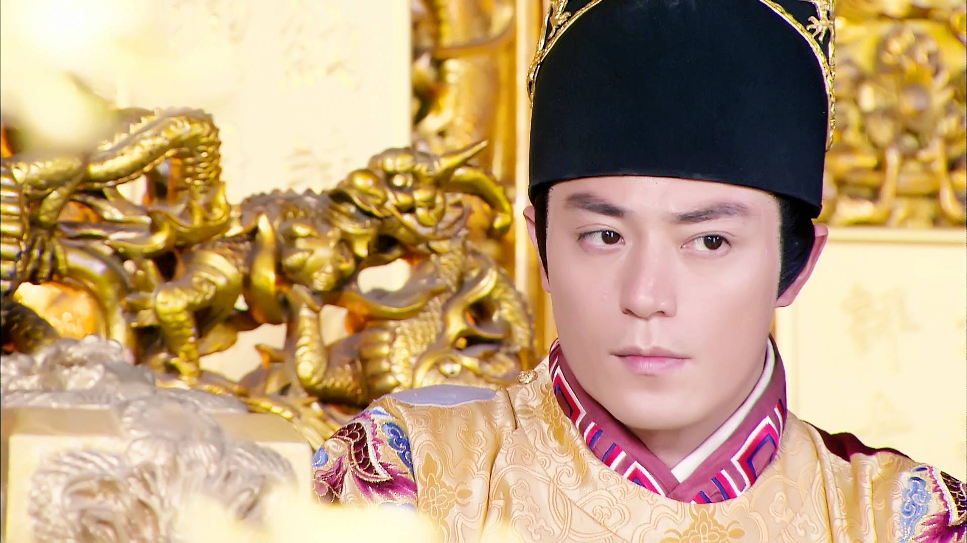 朱祁镇被俘,还有太子朱见深,为何于谦要让朱祁钰做皇帝_故宫一甲号