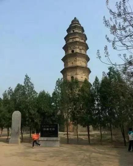 唐五陵 俗话说:"江南的才子山东的将,陕西的黄土埋皇上.