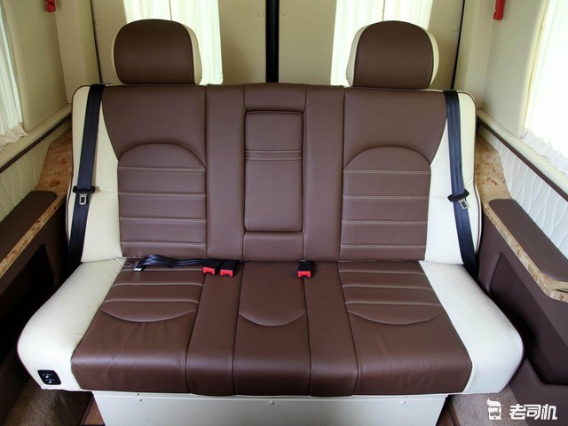 豪华商务车到底有多豪华,小哥带你看卡升c10