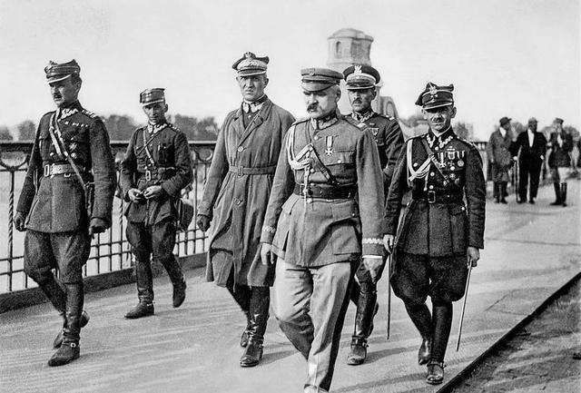 1794年11月,1795年10月24日三国代表再次签订瓜分条约,将剩余的波兰