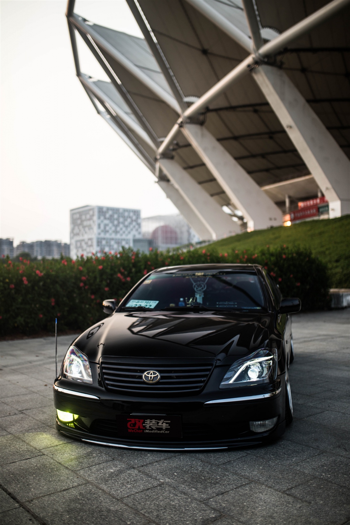 改完还原几经周折,丰田12代皇冠帅气vip姿态归来!