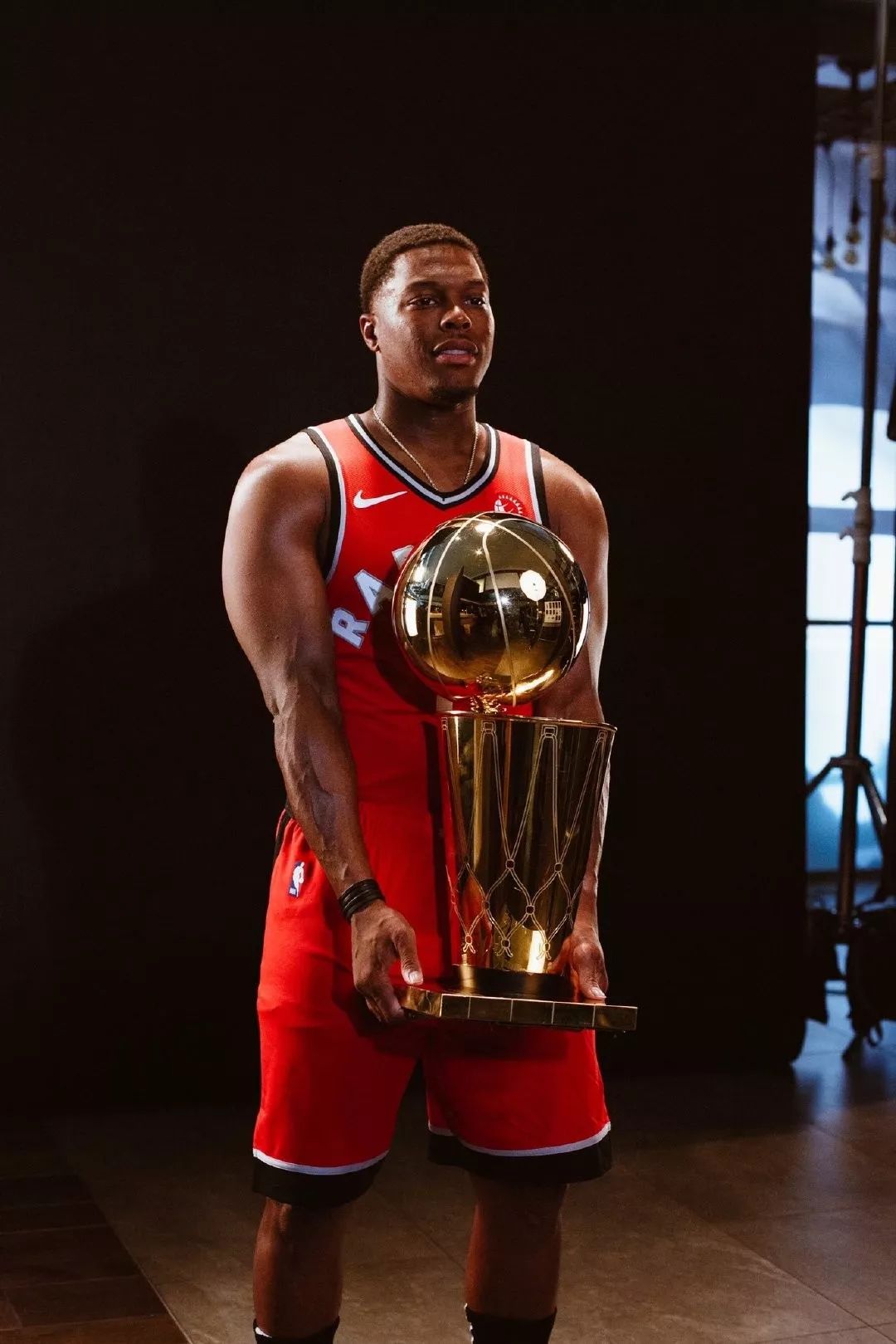 恭喜小钢炮洛瑞1年3100万美元续约猛龙