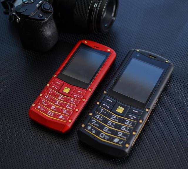 按键触屏兼顾语音视频全能最强4g功能机agmm5发布