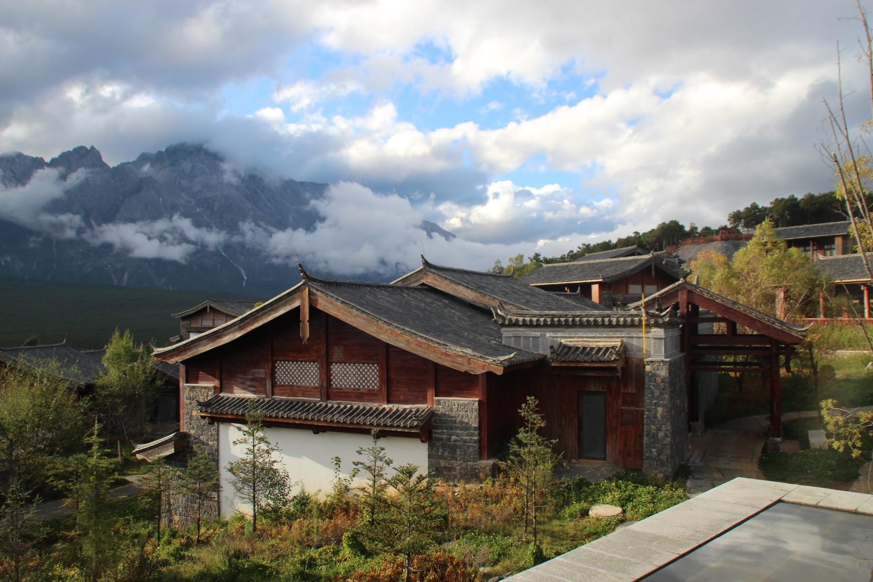 住在丽江3100米海拔之上雪山下的隐居之地一起发现别样星空