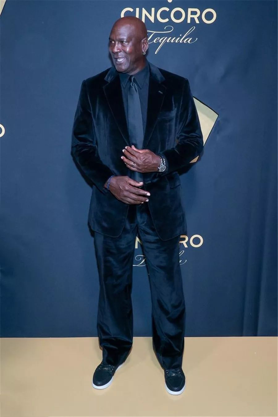 乔丹的妻子伊薇特·普列托今年已经40岁但还保持着这种体态真的不一般