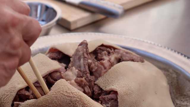 高压锅做肚包羊保留羊肉原汁原味