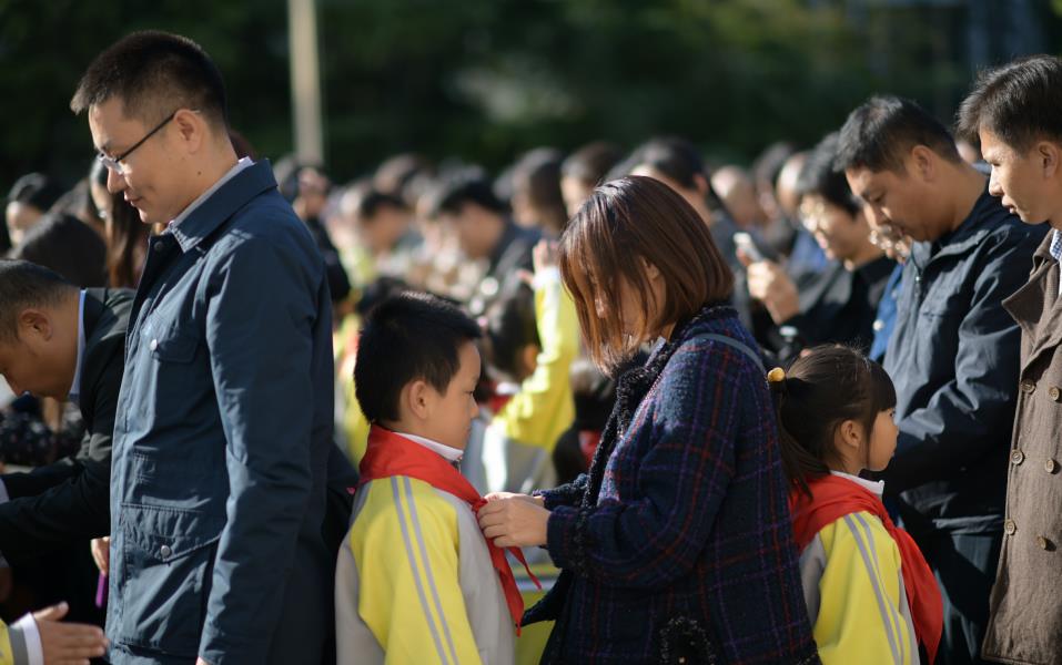 参加西单小学的小学生入队仪式暨少先队主题教育活动有感