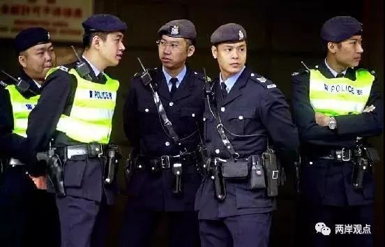 香港警察(资料图 叫我阿sir 作词 卢洪亚 作曲 张 振 演唱 黄有毅