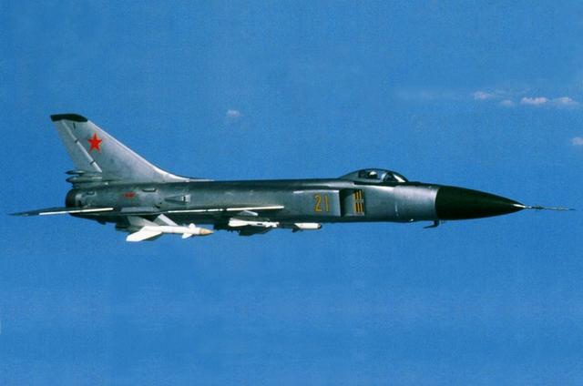 民航屠夫苏15截击机