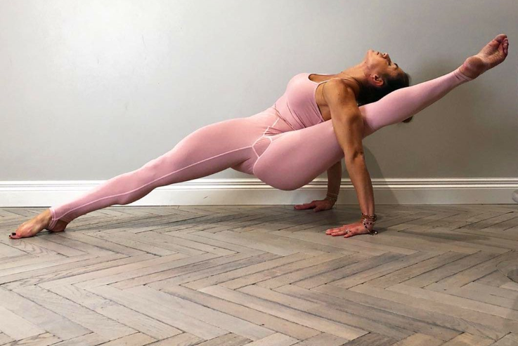 髋部太紧打不开这些瑜伽体式多练习让你轻松开髋