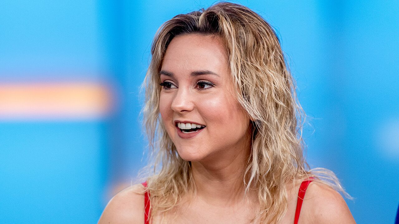 副总统彭斯的女儿首次透露她的婚期将近不过却拒绝公开具体时间