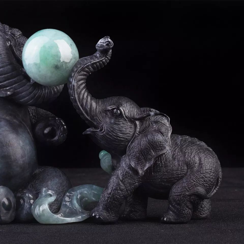 玉雕里的驯兽师,大象被他玩出新花样