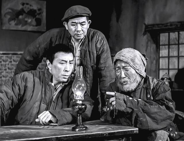 怀念于是之:他因何被称作《李白》不署名的作者?_凤凰网