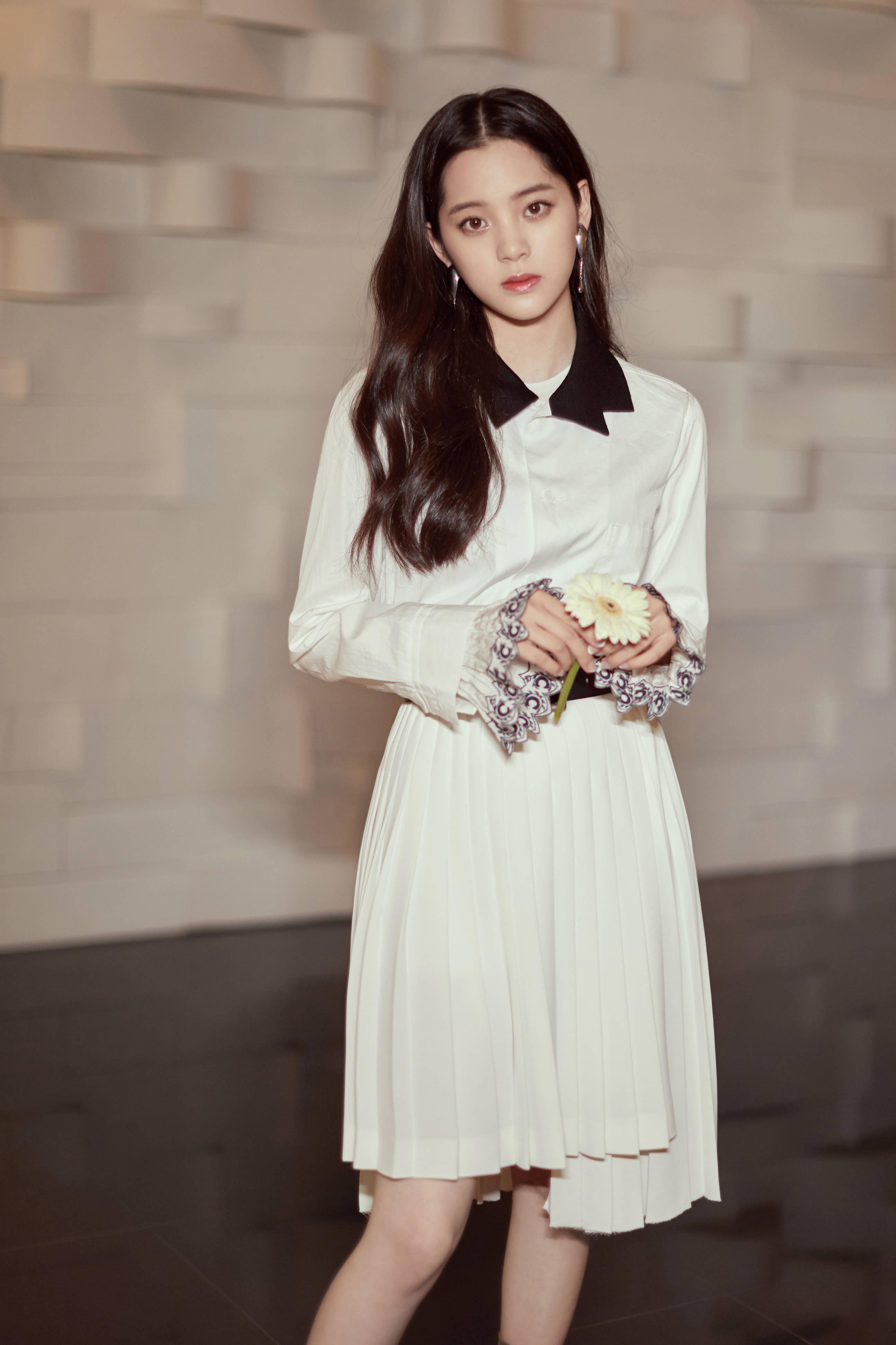 音乐精灵欧阳娜娜2020江苏卫视跨年演唱会新年音乐魔盒即将打开