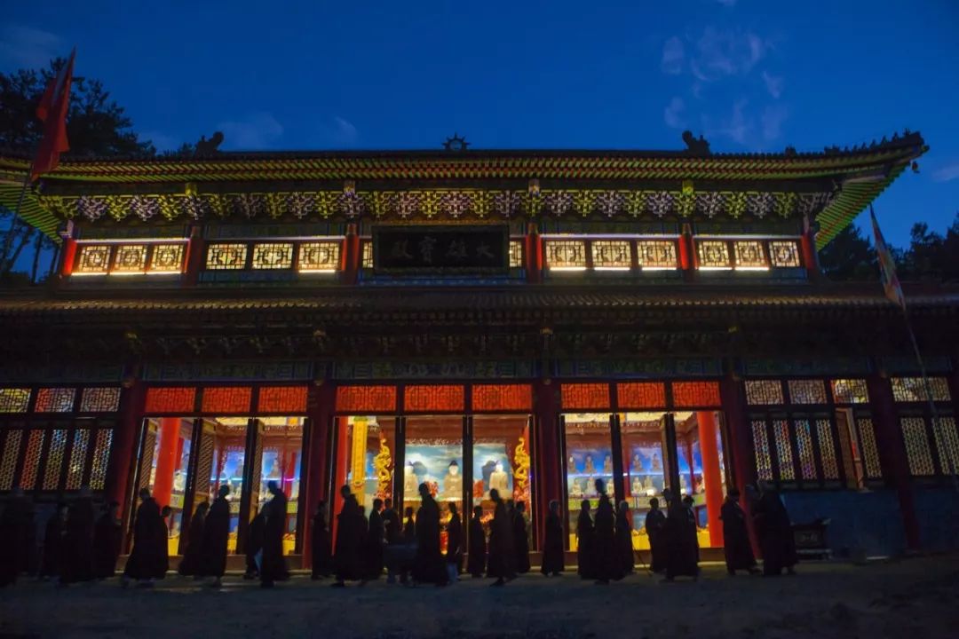 马宝力摄影作品赏析 ·《探访二十三届黄山翠微寺华严法会》