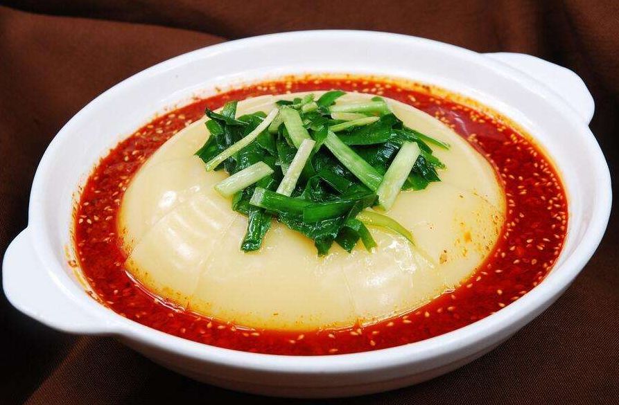 是"中国十大面条"之一,是甘肃省兰州地区的风味小吃