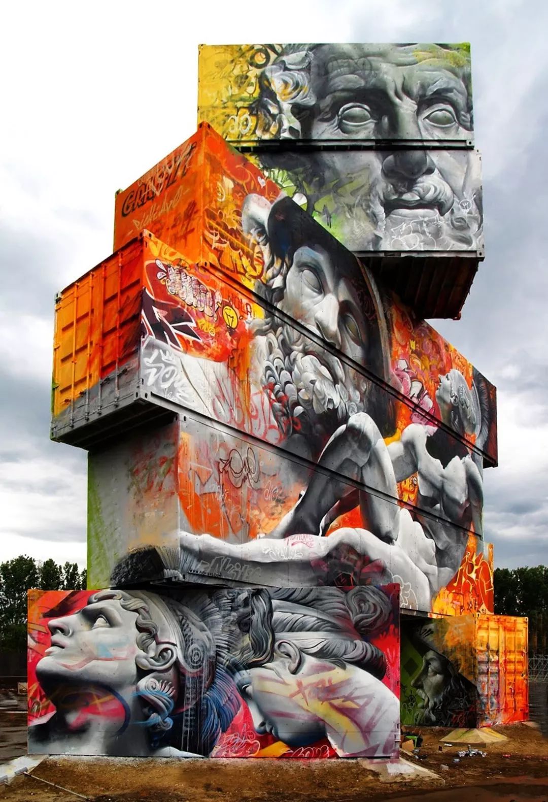 将古典神话艺术搬入街头的西班牙涂鸦艺术组合