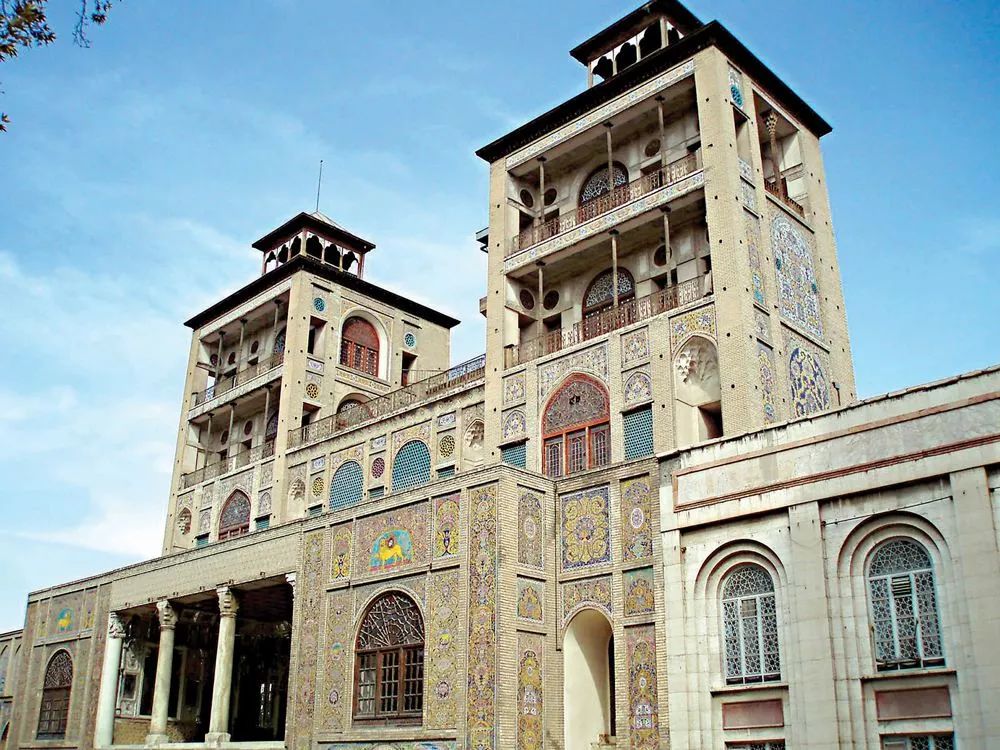 这张图片的时候,我怎么都不相信这个建筑是 德黑兰最古老的历史遗迹?