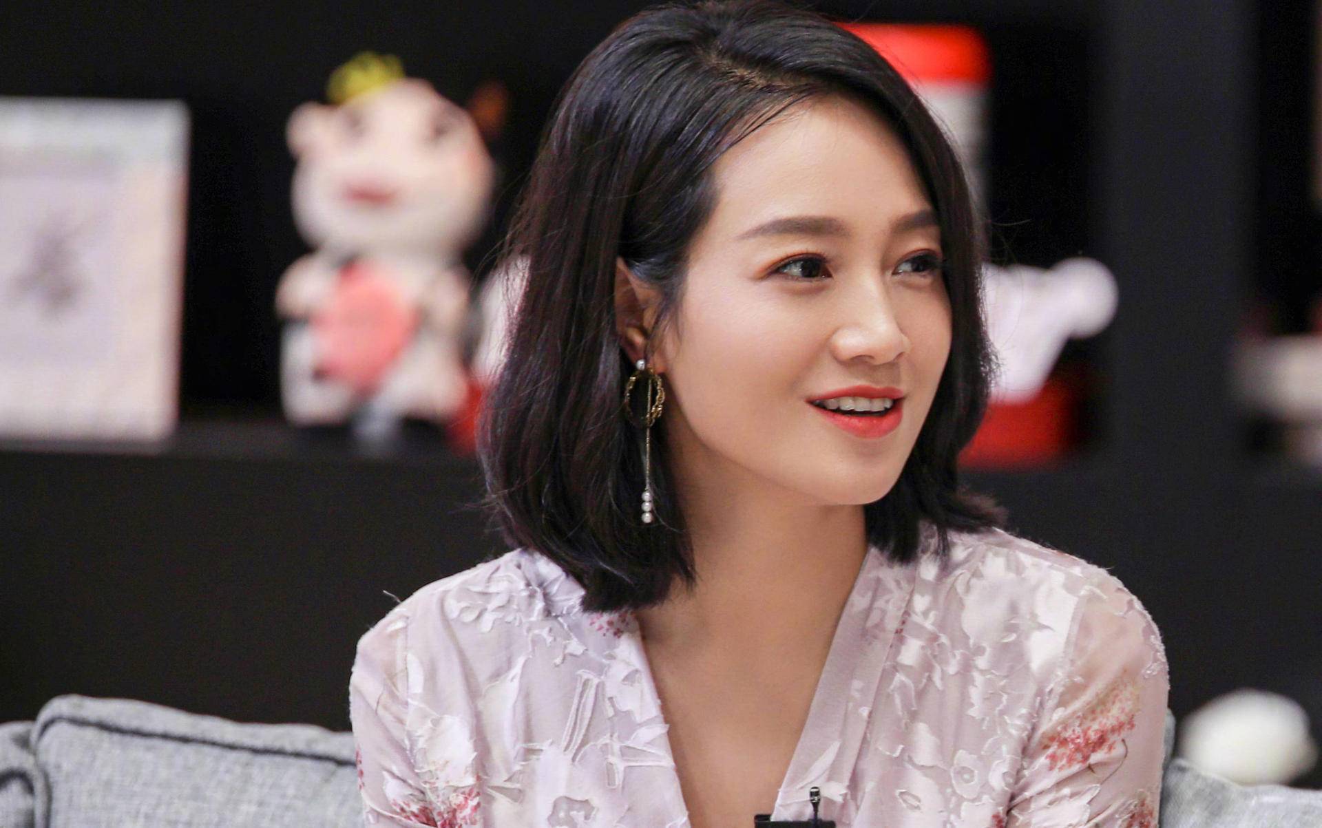 朱丹自曝心路历程，从蓝台一姐到争议中心，口误不断只因压力大？__凤凰网