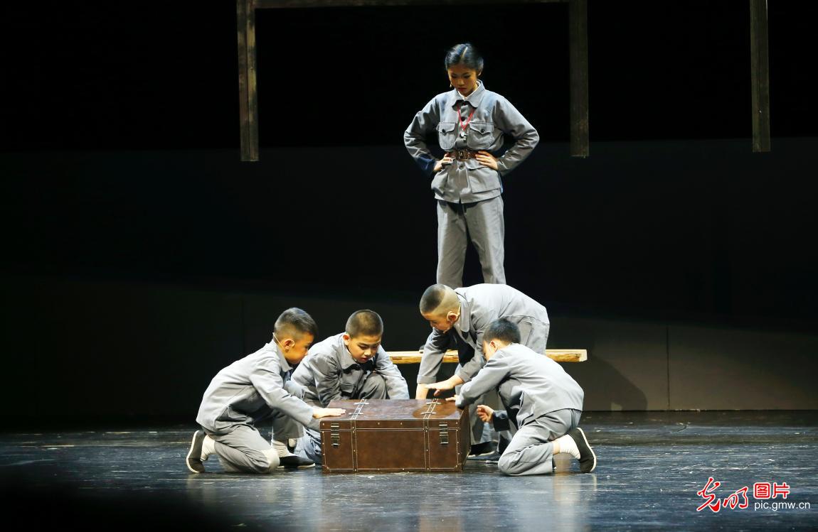 抗战题材儿童剧亮相儿艺舞台