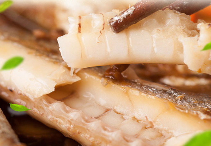 清蒸带鱼段,肉质细腻,太美味了__凤凰网