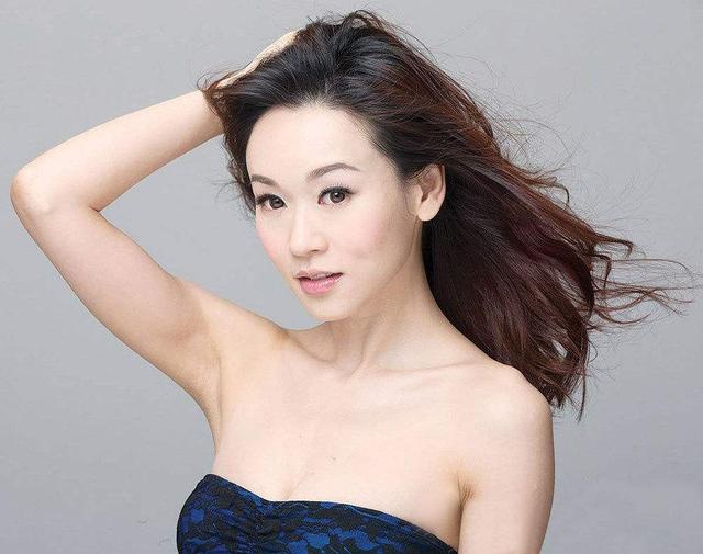 港姐杨思琦欲办婚礼,与圈外老公定情信物曝光价值3万6