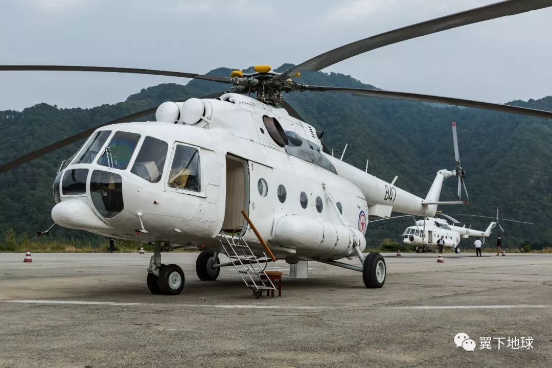 飞在朝鲜我们有幸体验了元帅的vvip直升机