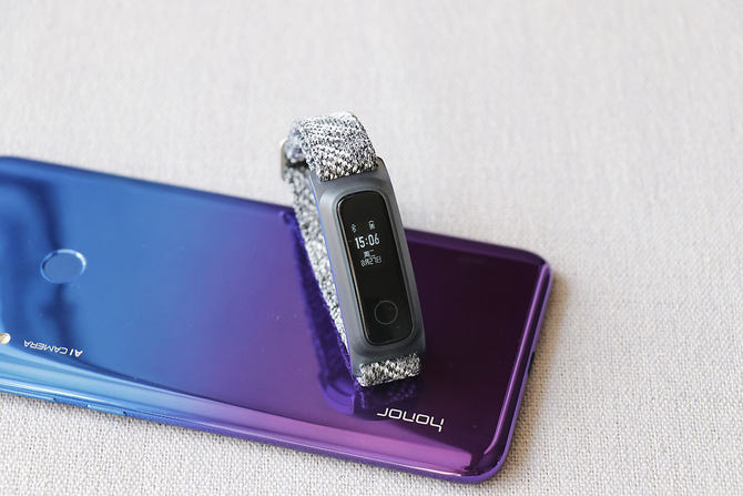 篮球迷最爱麦迪同款荣耀手环5篮球版深度体验