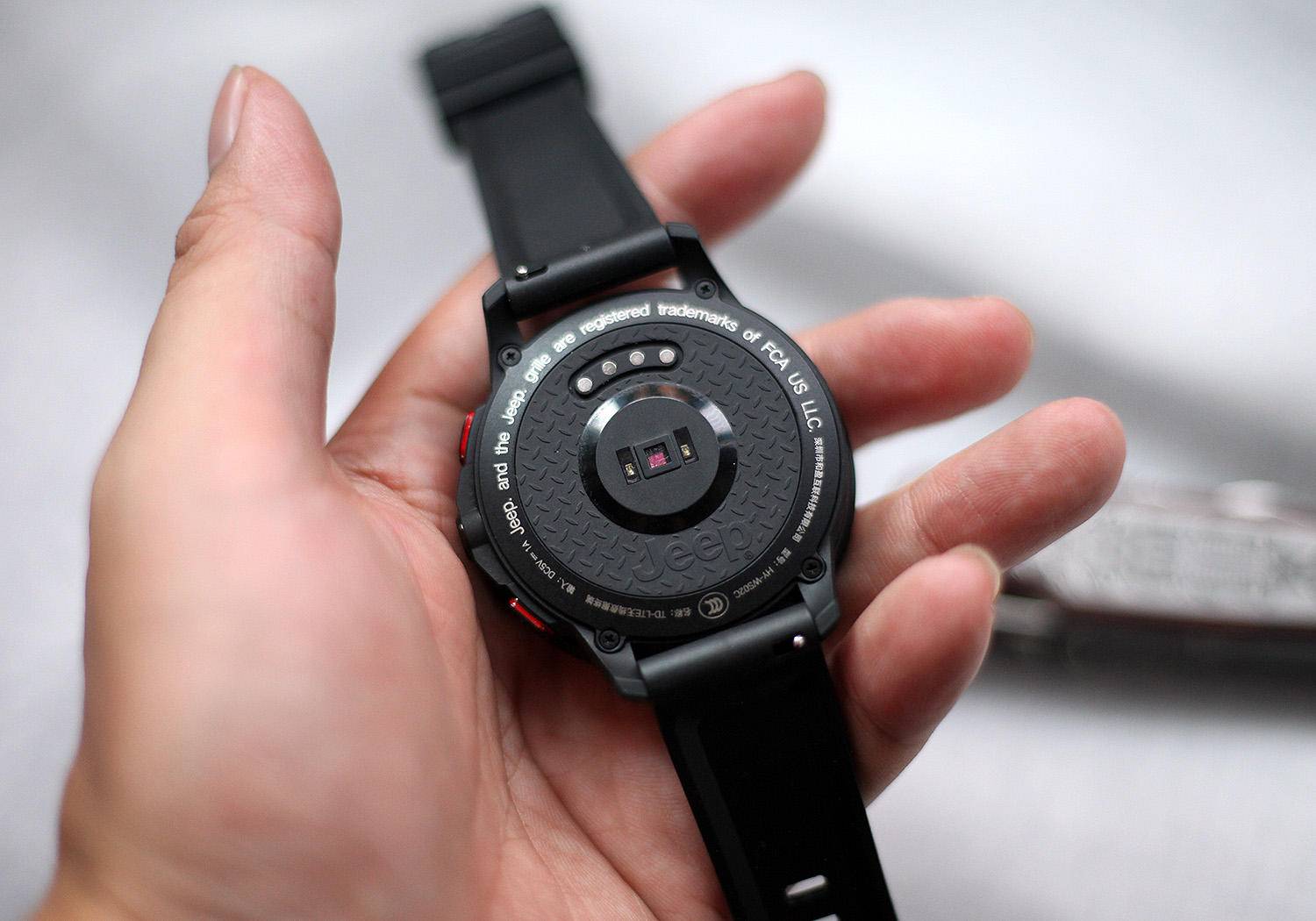 功能强悍的jeep智能表深度体验用起来酷到没朋友