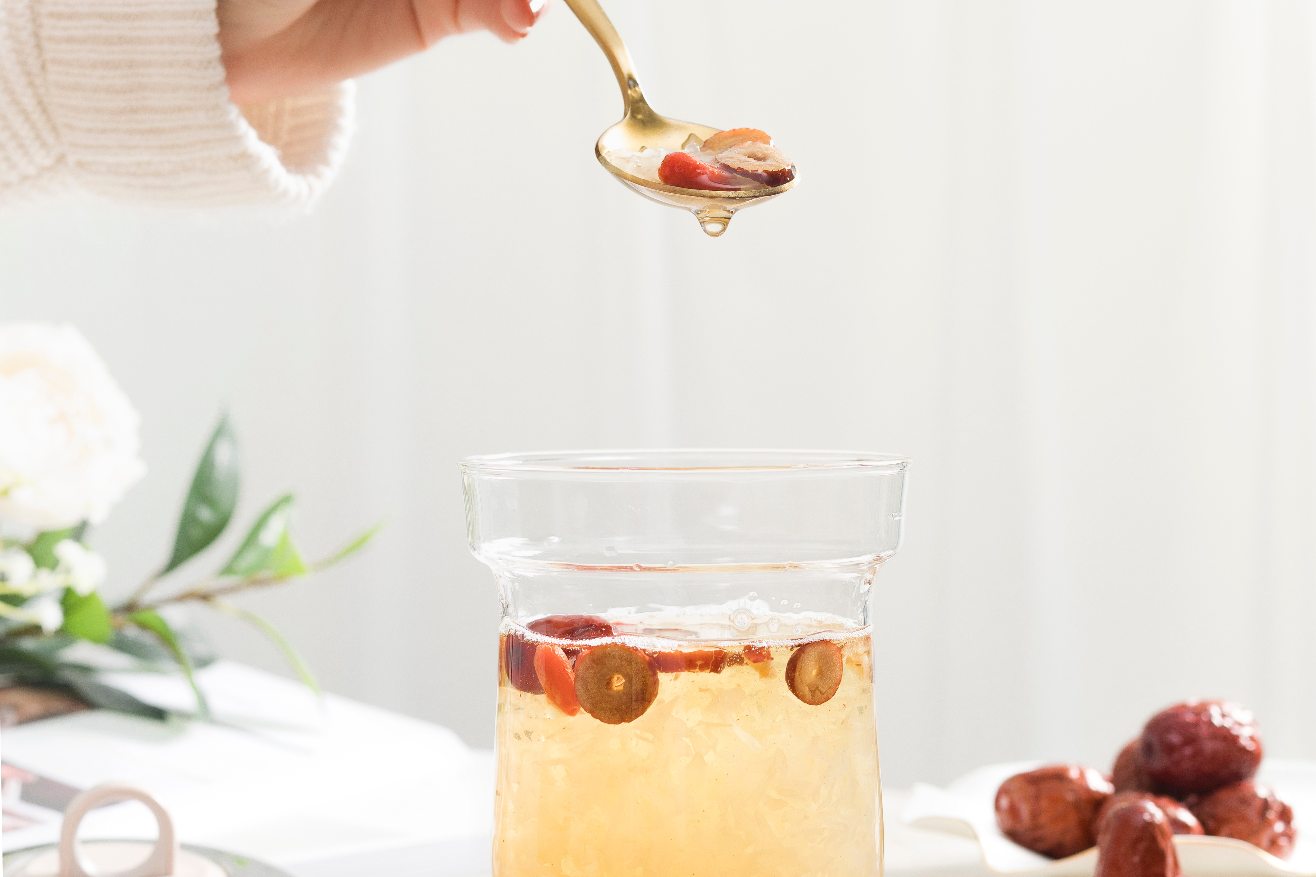 平时吃银耳是补充什么营养