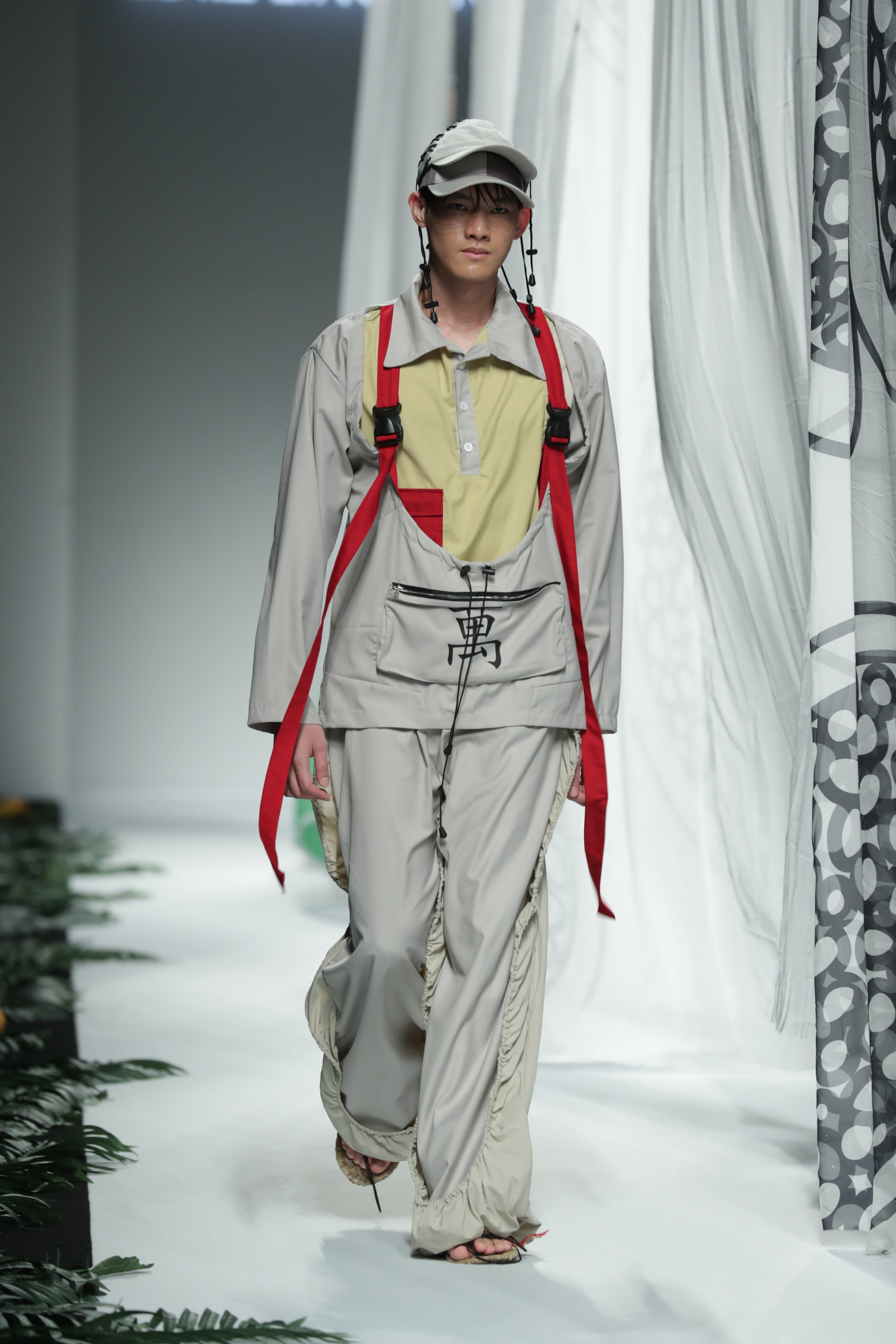 无界时尚·跨越国度的亚文化哲思——上海时装周edi.