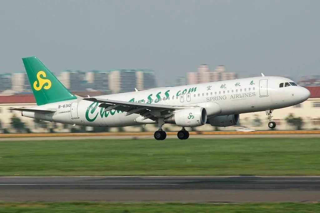 春秋航空上半年净利润同比增长约两成低成本模式构筑护城河保障稳健