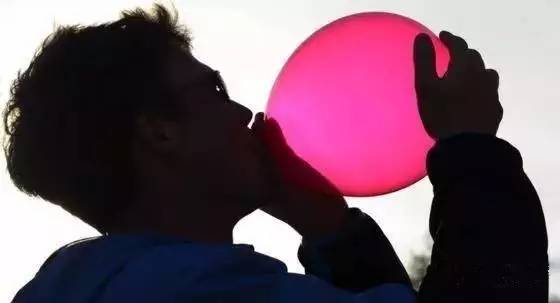 高中生吸"笑气"成瘾,一个沉迷"笑气"的孩子,该如何拯救?__凤凰网