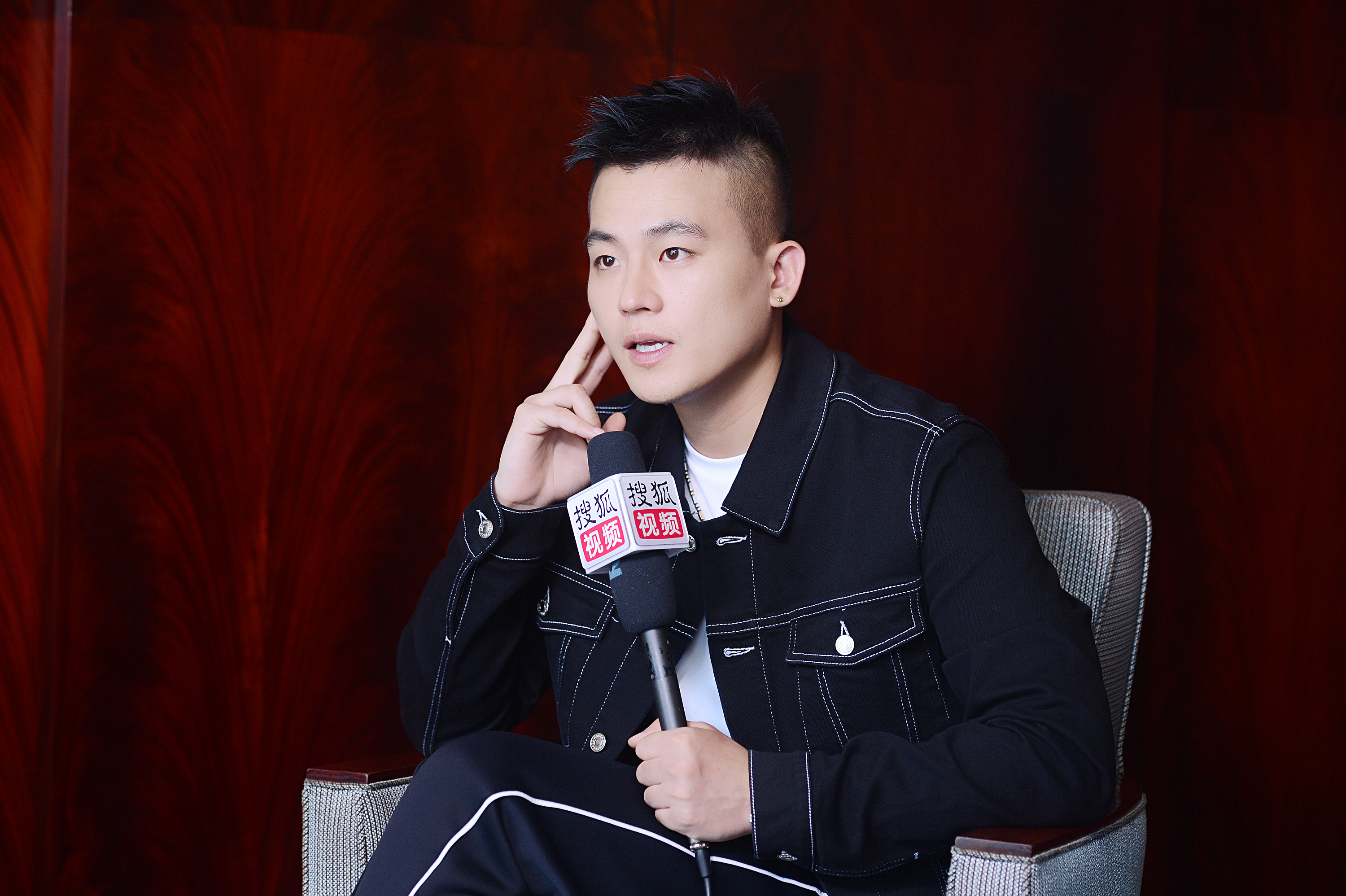 专访欧豪:比电影脸更重要的是,你要有一张会说故事的脸__凤凰网