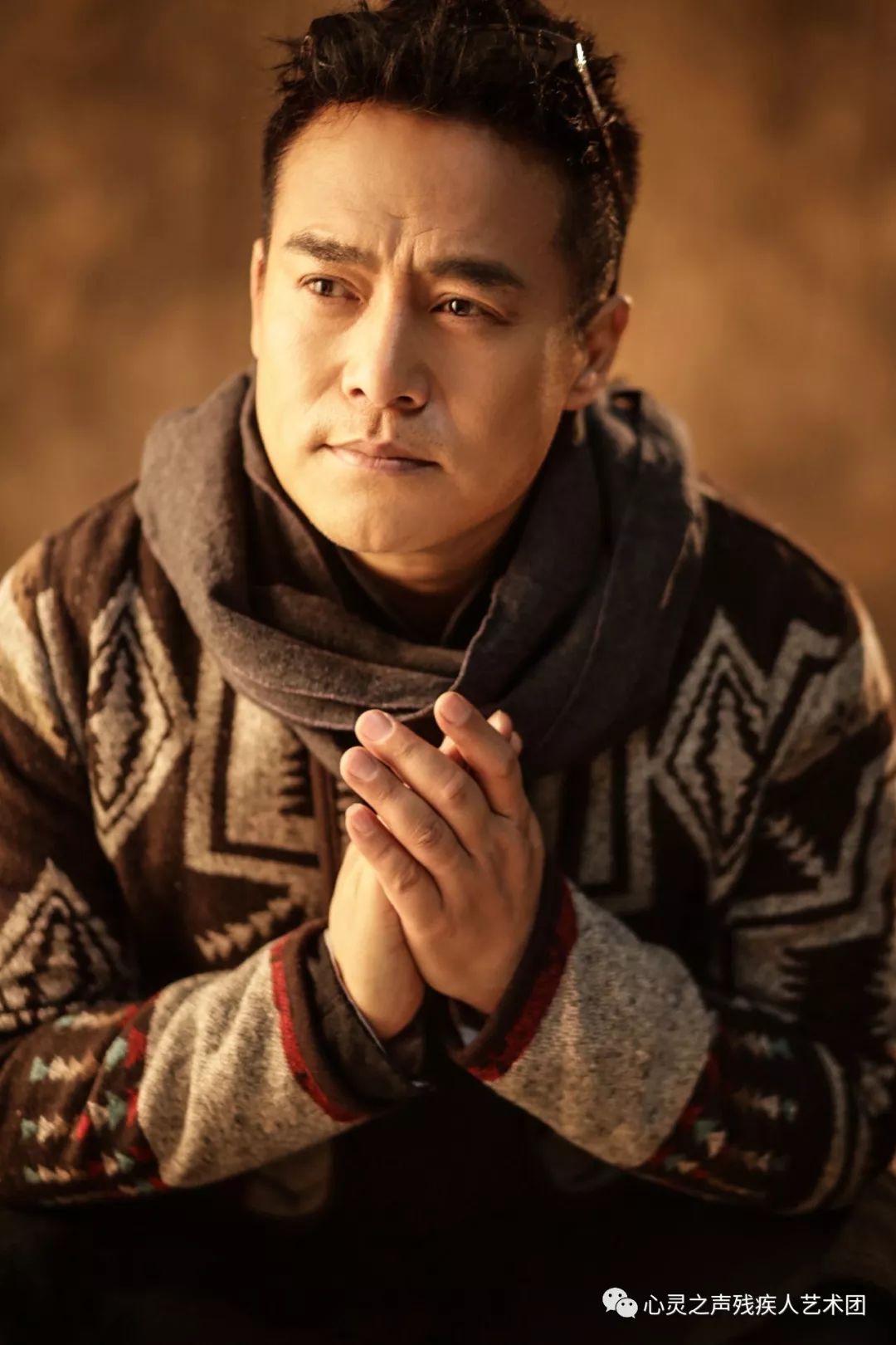 著名影视演员张永刚艺名黑子受聘为北京心灵之声残疾人艺术团和启明