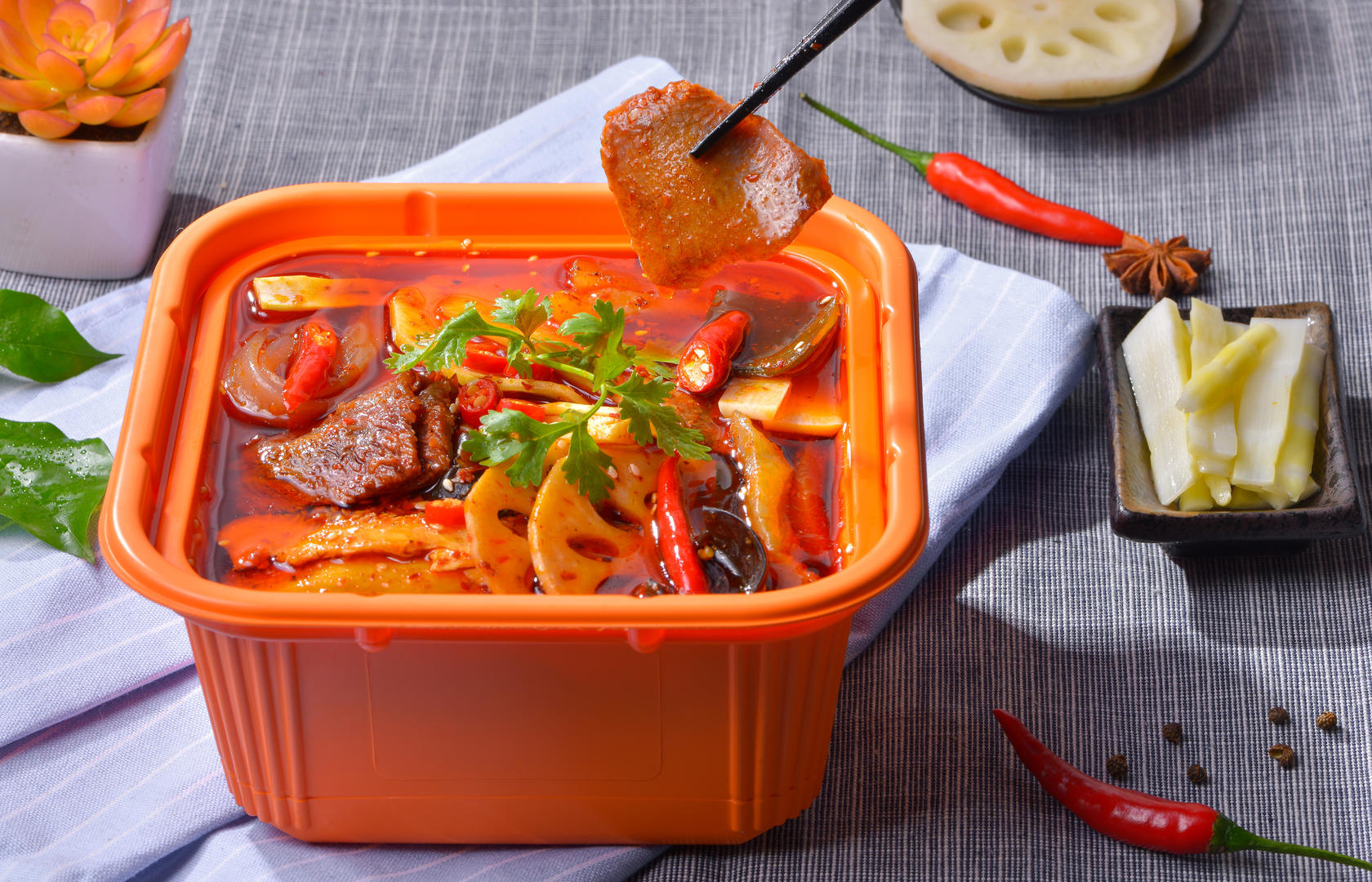 正式实施成都规范方便火锅企业应具备生产底料能力