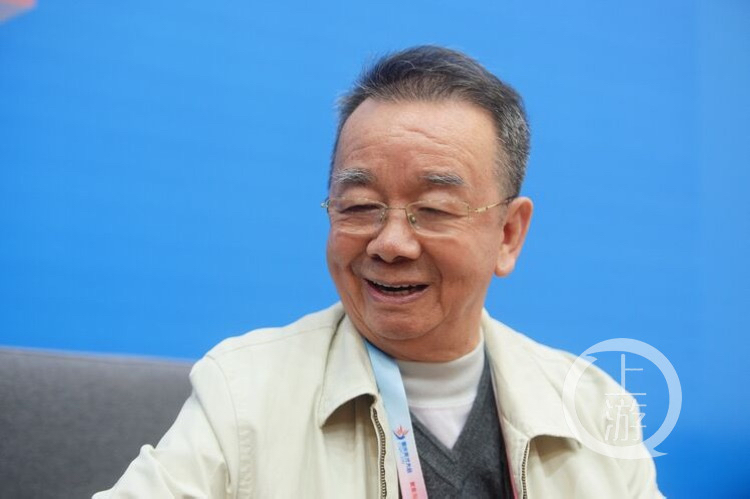 中科院院士张景中正在重庆试点:用小学知识解决高中数学题__凤凰网
