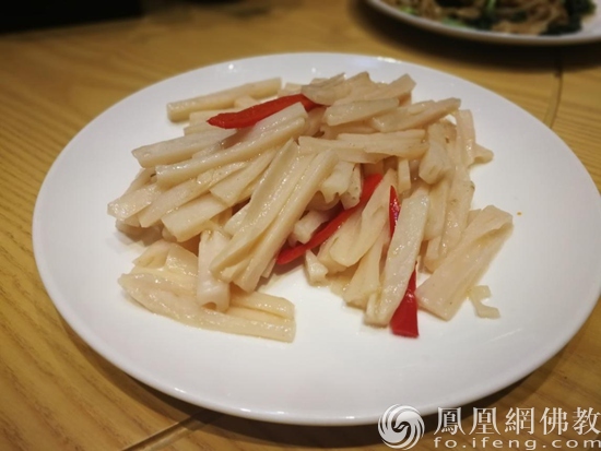 素食养生之道：秋季莲藕益养脾胃