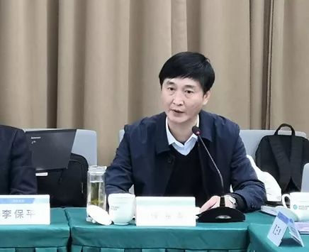 第一阶段,由新乡经济技术开发区管委会副主任侯海涛进行"管理体制