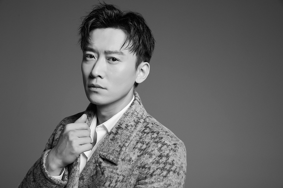 郑奇极简黑白风大片曝光时尚简约彰显绅士沉稳