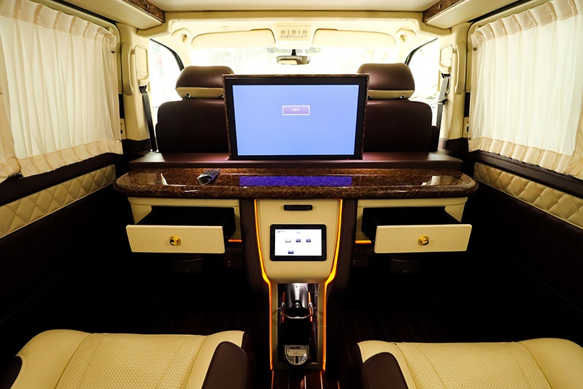 德系mpv典范为进口大众t6打造百万商务内饰全时四驱性能霸气