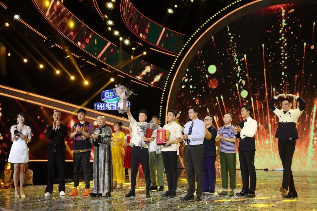 近日,东方卫视《笑傲江湖4》迎来总决赛的巅峰之战,历时3个多月,经过