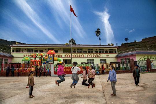 镜头下的大凉山大凉山深处最美建筑是学校