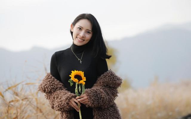 美女演员魏晓璇助力线头公益"王教鑫,我来带你看世界"__凤凰网