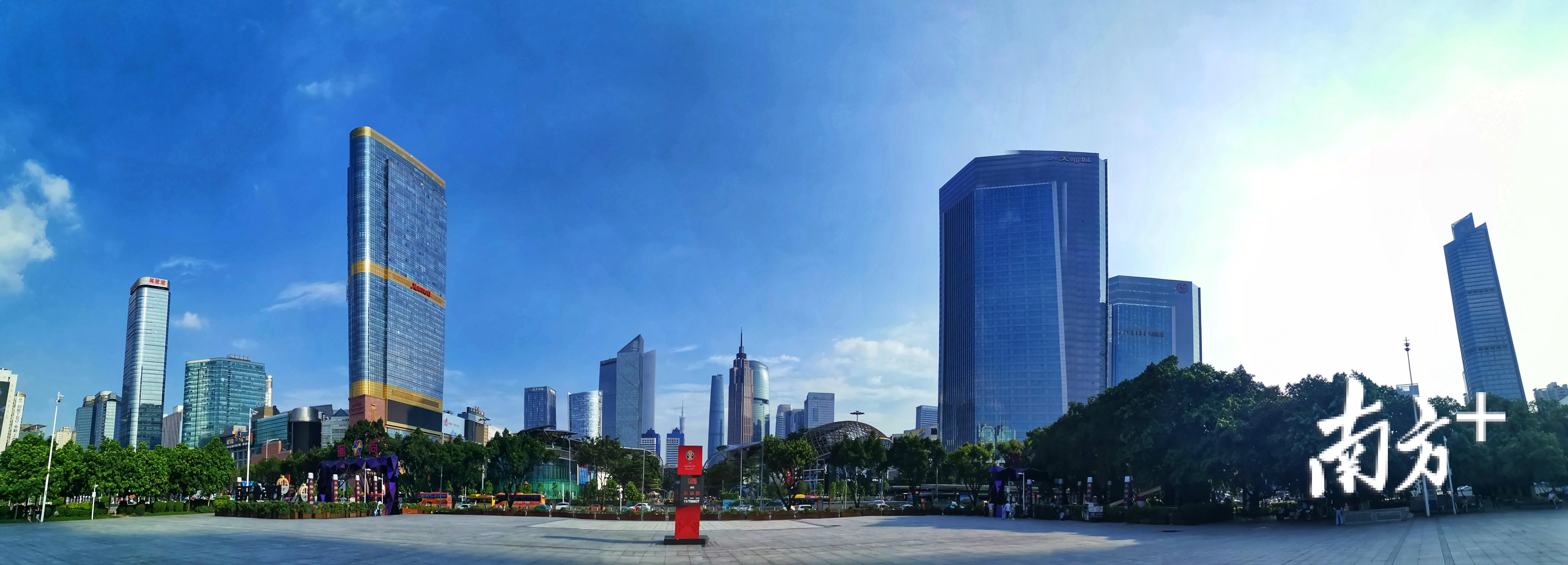 随着"韦帕"远离广东,降雨随之减少,周日,广州又迎来蓝天白云好天气