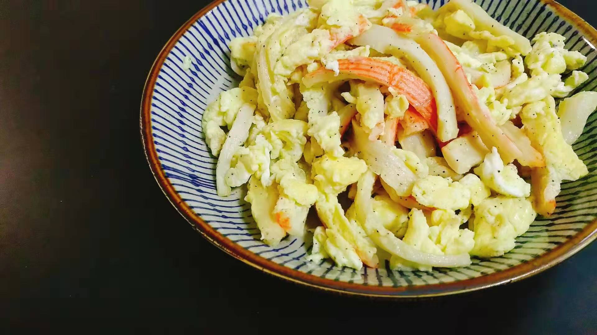 食材简单,调料简单,味道却不简单的蟹棒滑蛋